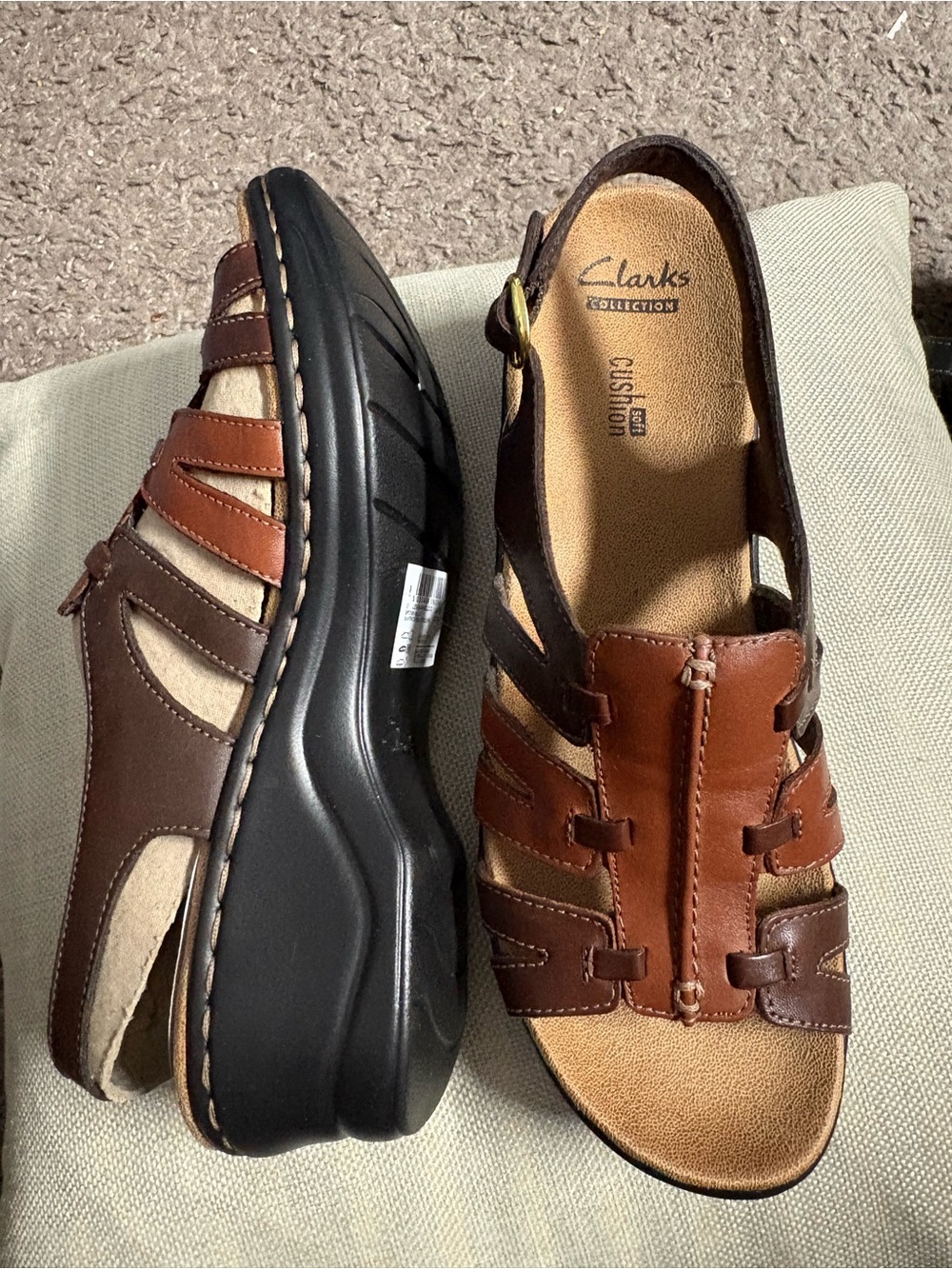 Clarks women’s Brown 2 tone Leather Sandals Sz 8 1/2 New